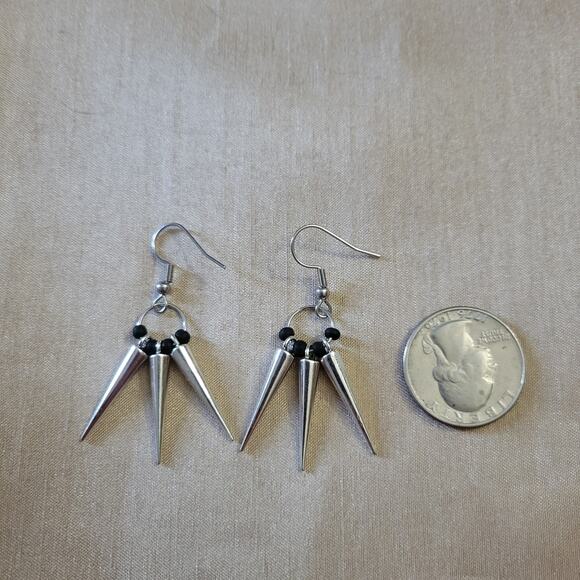 Spiked hook earrings with alternating black beads, stainless steel hooks - Picture 2 of 2